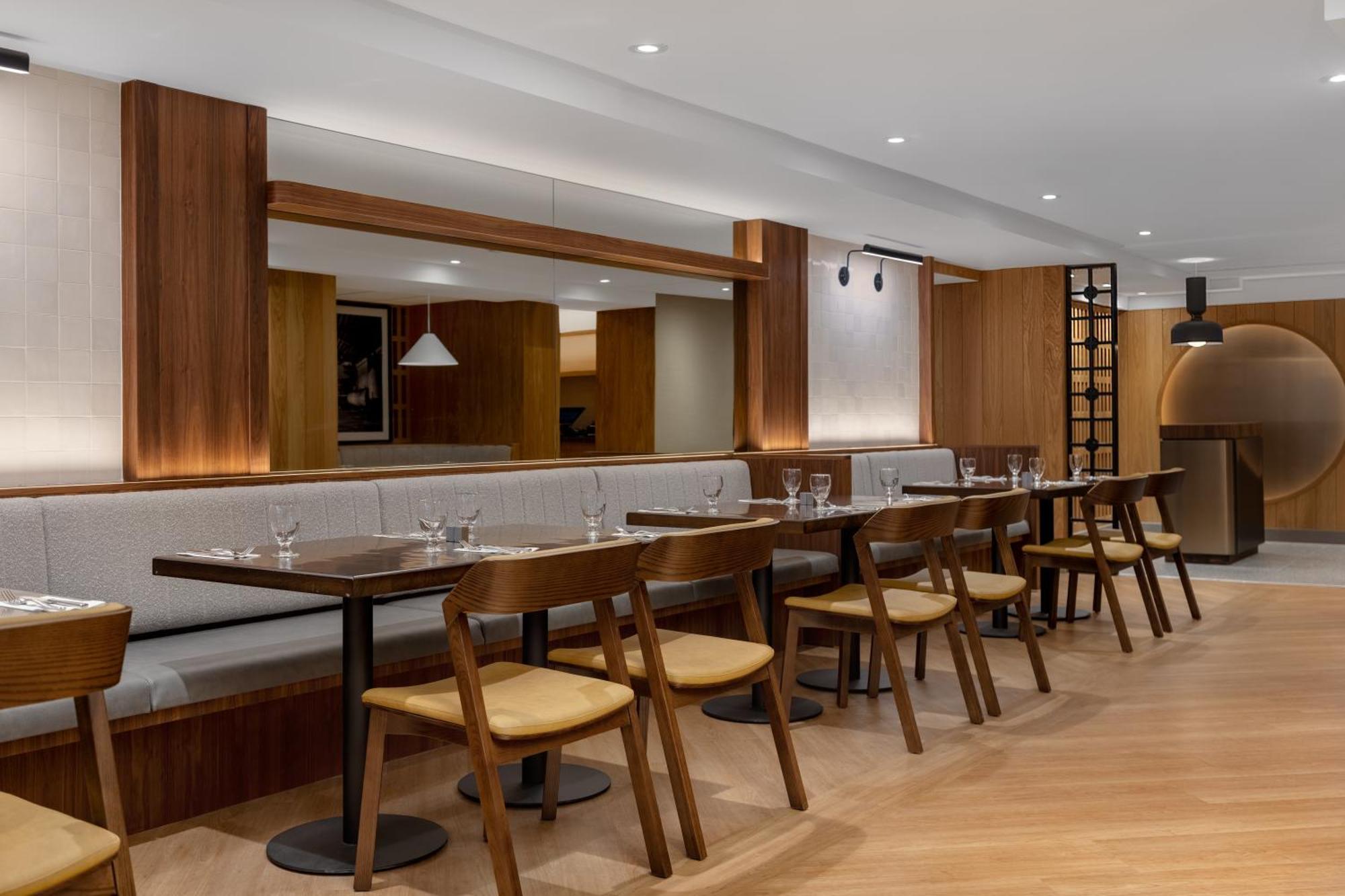 קינגסטון Ambassador Hotel & Conference Resort מראה חיצוני תמונה