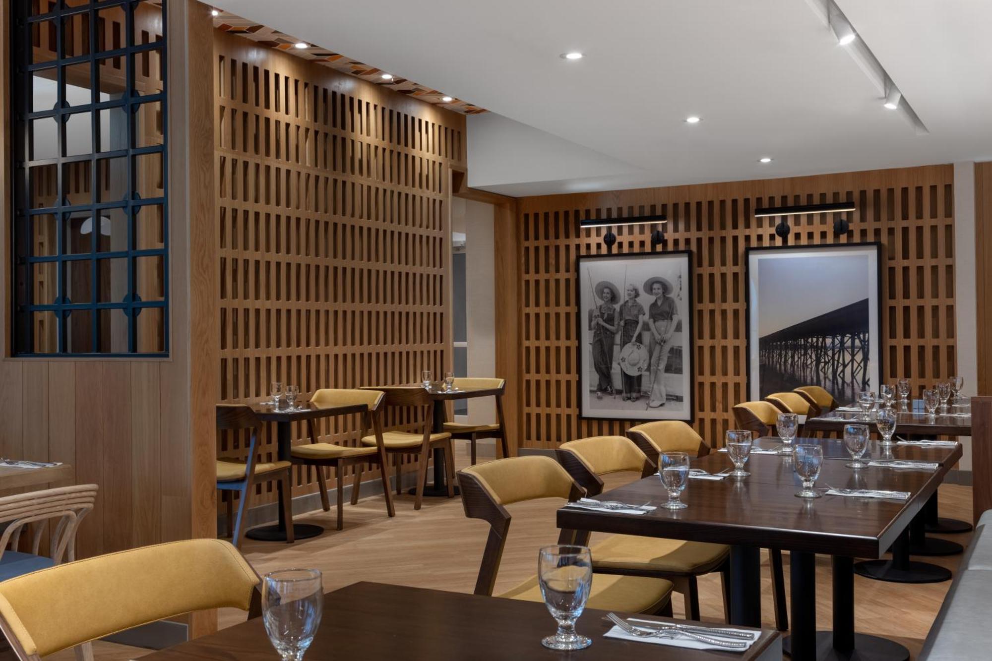 קינגסטון Ambassador Hotel & Conference Resort מראה חיצוני תמונה