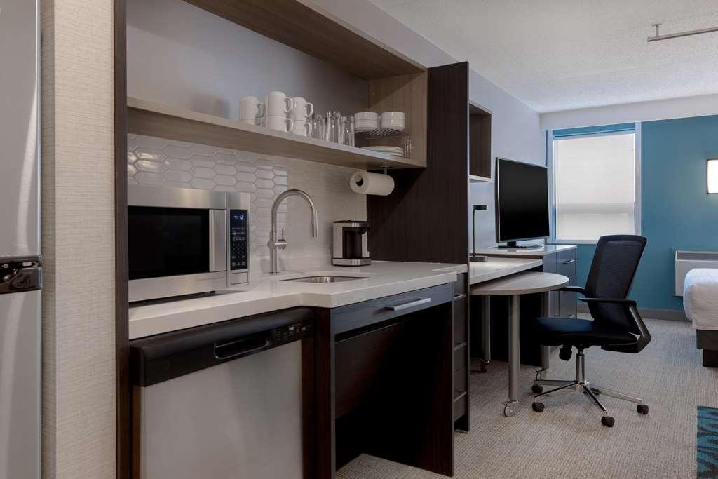 קינגסטון Ambassador Hotel & Conference Resort חדר תמונה